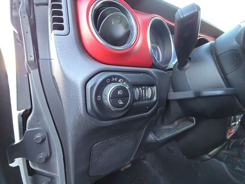 Used 2020 Jeep Gladiator Rubicon image 23