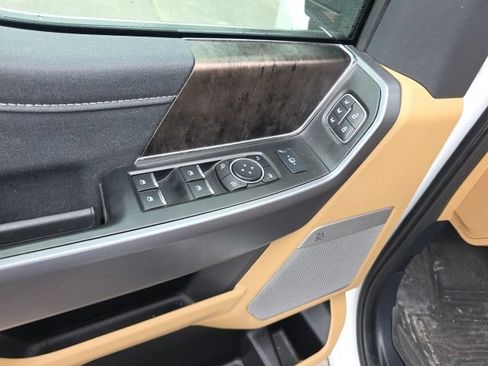 Used 2025 Ford F250 Lariat w/ Chrome Package AWD/4WD image 10