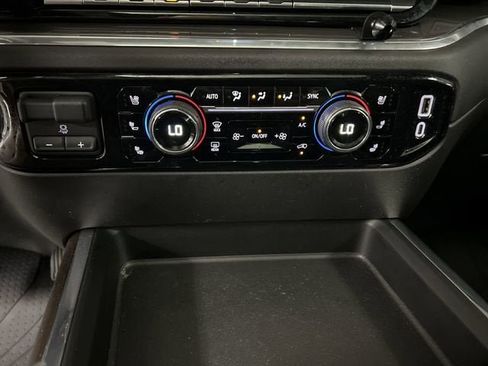 Certified 2024 Chevrolet Silverado 3500 High Country w/ Technology Package AWD/4WD image 17
