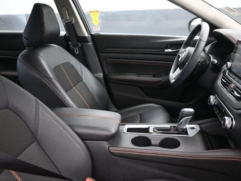 Used 2021 Nissan Altima 2.0 SR image 12