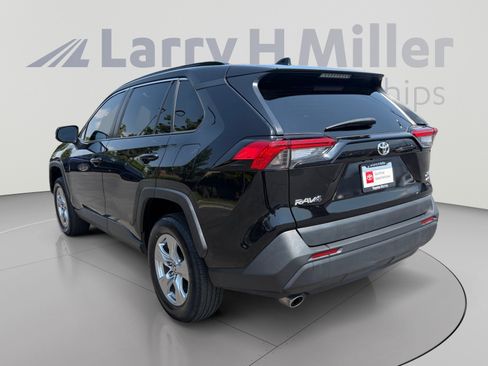 Used 2023 Toyota RAV4 XLE AWD/4WD image 3