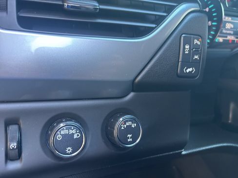 Used 2019 Chevrolet Tahoe LT AWD/4WD image 18