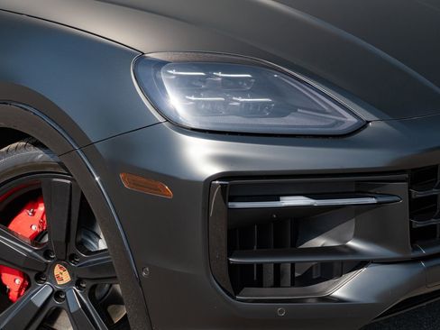 Certified 2026 Porsche Cayenne GTS image 38