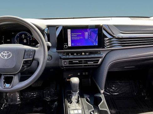 Used 2025 Toyota Camry LE FWD image 9
