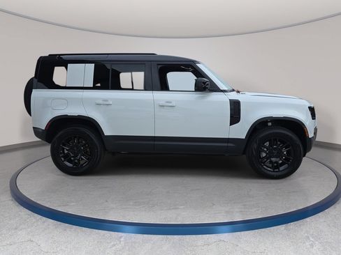New 2026 Land Rover Defender 110 S AWD/4WD image 4