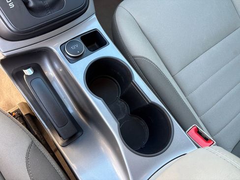 Used 2016 Ford Escape SE image 32