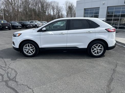 Used 2023 Ford Edge SEL w/ Convenience Package image 2