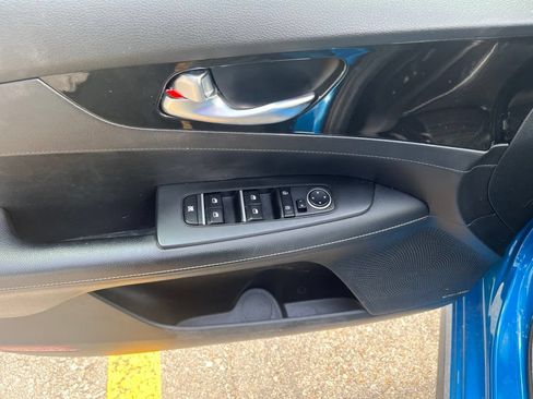 Used 2022 Kia Forte GT-Line w/ GT-Line Premium Package FWD image 12