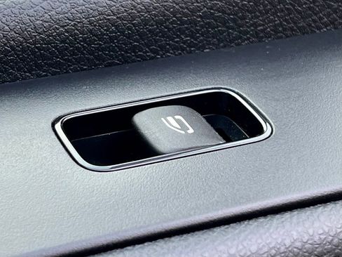 Used 2025 Mercedes-Benz Sprinter 2500 image 37