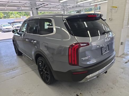 Used 2022 Kia Telluride SX w/ SX Prestige Package AWD/4WD image 3