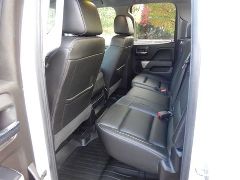 Used 2018 Chevrolet Silverado 1500 LT w/ Redline Edition image 18