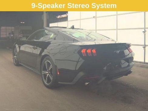 Used 2025 Ford Mustang Coupe image 6