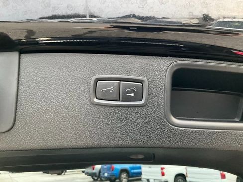 Used 2020 Porsche Macan S image 18