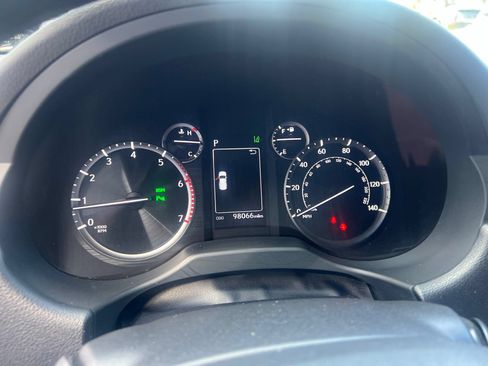 Used 2022 Lexus GX 460 Premium w/ Accessory Package AWD/4WD image 17