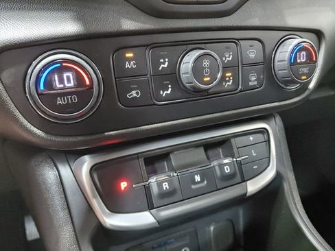 Certified 2024 GMC Terrain SLT AWD/4WD image 58
