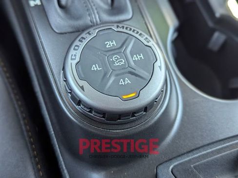 Used 2023 Ford Bronco Badlands image 24