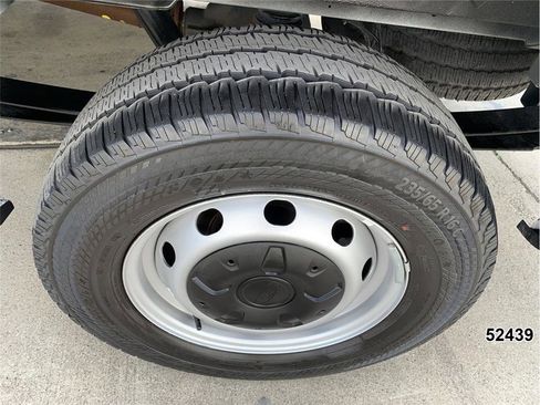 Used 2024 Ford Transit 250 148 Medium Roof w/ Load Area Protection Package image 22