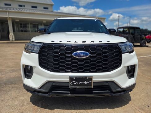 Certified 2025 Ford Explorer ST AWD/4WD image 2