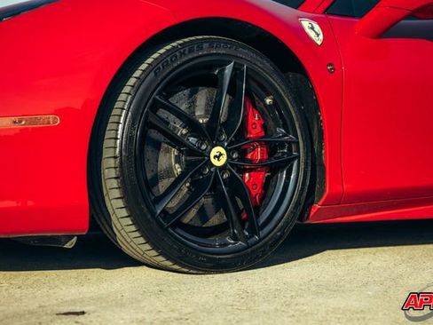 Used 2018 Ferrari 488 GTB image 70