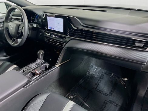 Certified 2025 Toyota Camry SE image 25