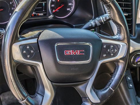 Used 2019 GMC Acadia SLT image 31