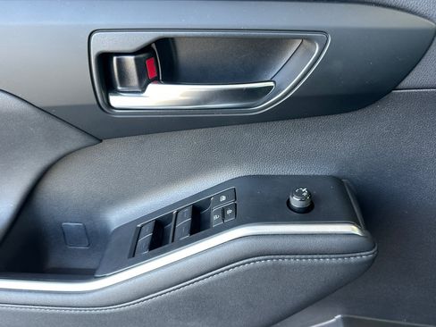 Certified 2024 Toyota Highlander XLE AWD/4WD image 10