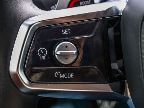 Used 2024 BMW i7 xDrive60 image 32