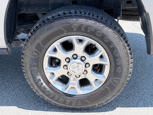 Used 2024 RAM 2500 Laramie AWD/4WD image 37
