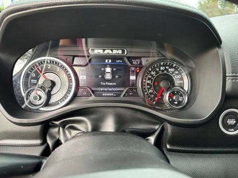 Used 2023 RAM 1500 Laramie AWD/4WD image 28