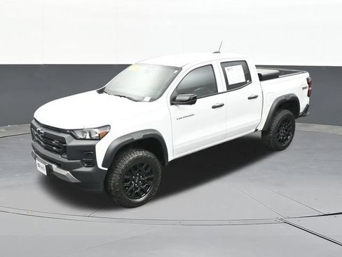 Used 2024 Chevrolet Colorado Trail Boss w/ Technology Package AWD/4WD image 70