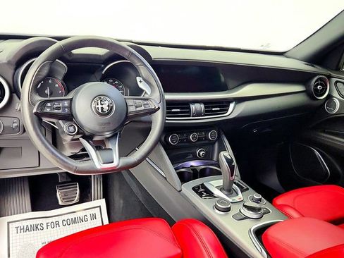Used 2023 Alfa Romeo Stelvio Veloce AWD/4WD image 13