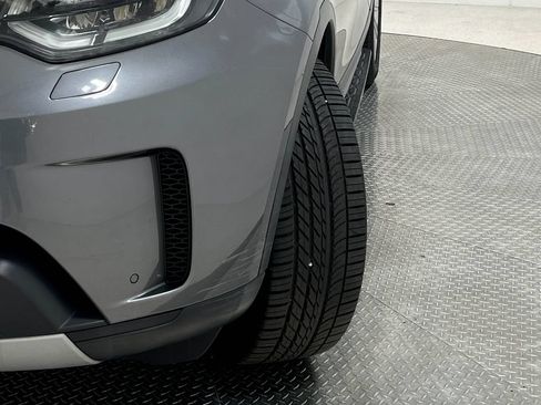 Used 2018 Land Rover Discovery HSE AWD/4WD image 41