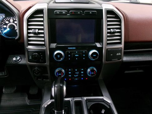 Used 2019 Ford F150 Platinum w/ Equipment Group 701A Luxury image 40