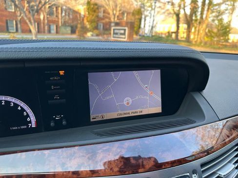 Used 2010 Mercedes-Benz S 550 image 31