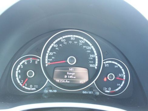 Used 2016 Volkswagen Beetle 1.8T SE FWD image 20