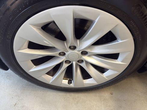 Used 2016 Tesla Model X P100D image 24