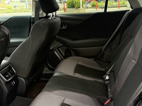 Used 2025 Subaru Outback Premium image 11
