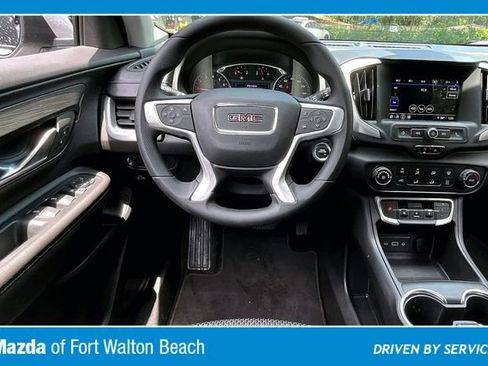 Used 2022 GMC Terrain SLE FWD image 8