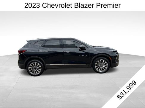 Used 2023 Chevrolet Blazer Premier w/ Enhanced Convenience Package image 2