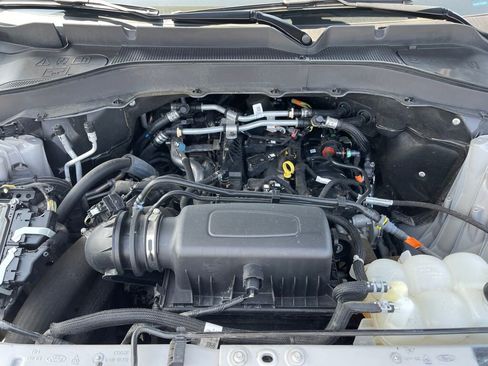 Used 2022 Ford Explorer XLT w/ Class IV Trailer Tow Package image 25