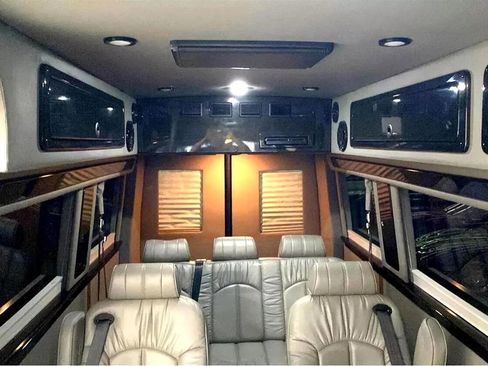 Used 2016 Mercedes-Benz Sprinter 2500 image 14