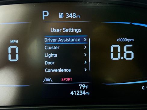 Used 2024 Hyundai Venue SEL FWD image 13