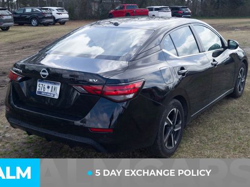 Used 2024 Nissan Sentra SV image 3