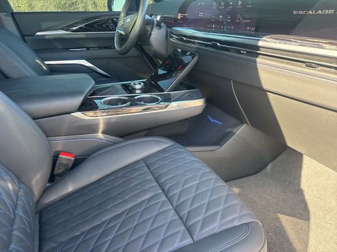 Used 2025 Cadillac Escalade IQ Sport 1 image 48