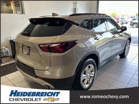 Used 2021 Chevrolet Blazer LT AWD/4WD image 4
