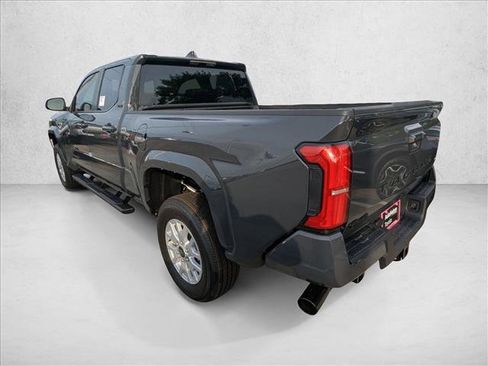 Used 2025 Toyota Tacoma SR5 image 9