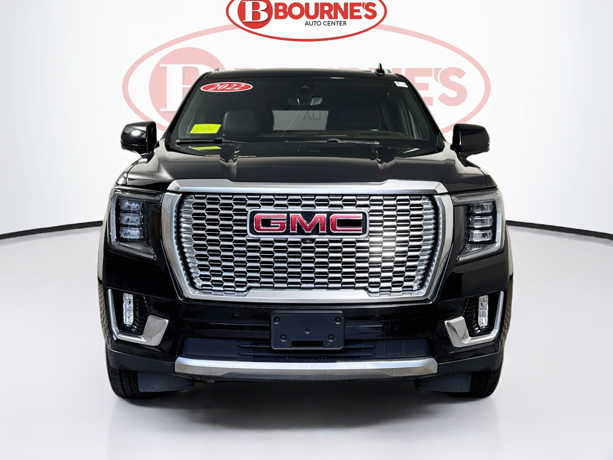 Used 2022 GMC Yukon XL Denali w/ Denali Premium Package AWD/4WD image 7