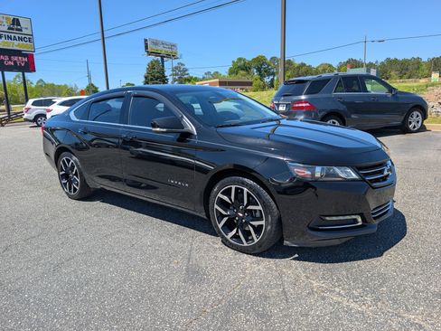 Used 2018 Chevrolet Impala LT image 3
