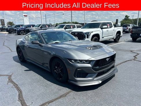 Used 2024 Ford Mustang GT RWD image 19