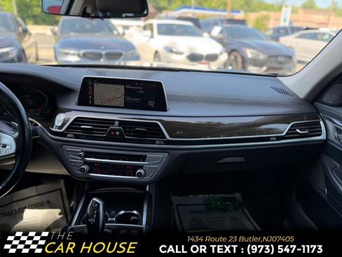 Used 2021 BMW 740i RWD image 26